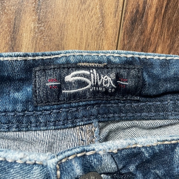 Silver Jeans - Picture 2 of 4